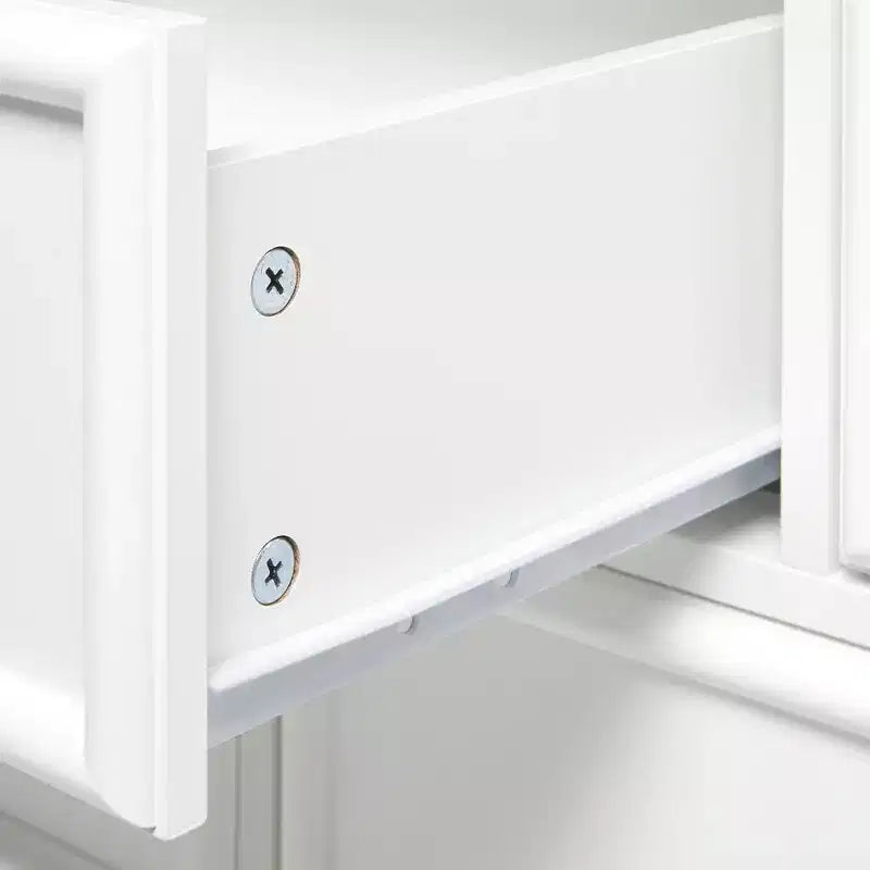 7-Drawer Dresser for Bedroom – White Paint Finish with Distinctive Wooden Legs